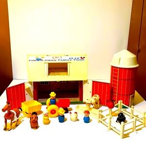 Vintage Fisher-Price Family Farm #915